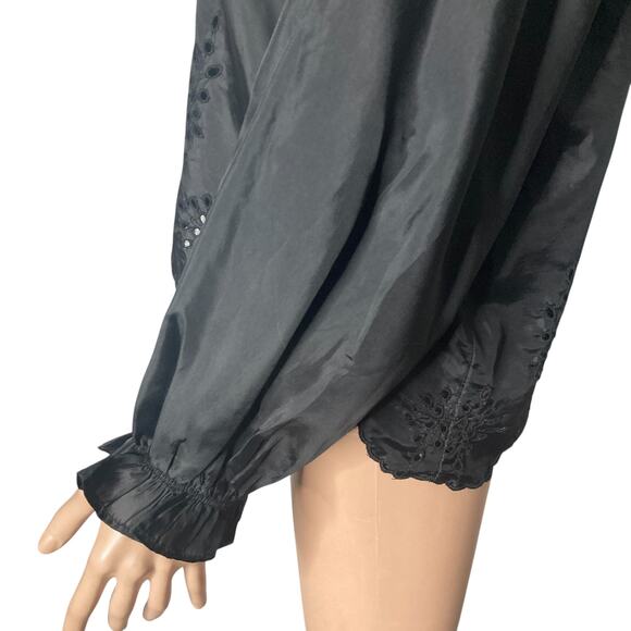 Topshop Eyelet Blouse Womens Size 4 Black Button Front - Picture 12 of 16